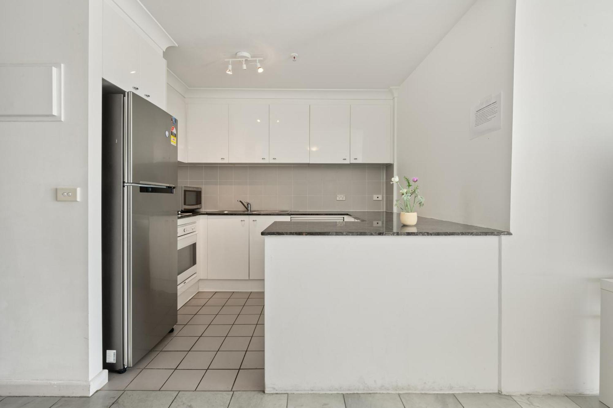 Dana-Private Room In A Shared Duplex Apartment -1 كنبرا المظهر الخارجي الصورة